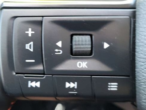 Certified 2025 Nissan Rogue SV AWD/4WD image 11