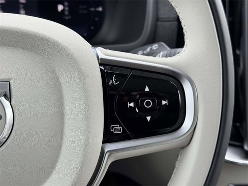 New 2026 Volvo XC90 T8 Ultra w/ Protection Package Premier image 9