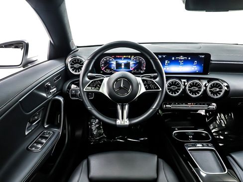 Certified 2025 Mercedes-Benz CLA 250 image 6