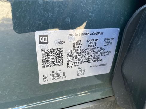 Used 2025 Chevrolet Trax LT image 30