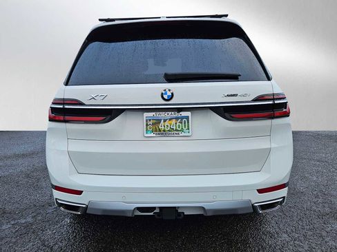 Used 2024 BMW X7 xDrive40i w/ Executive Package image 4