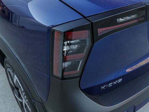 New 2026 Nissan Kicks SV w/ Cold Weather Package image 7