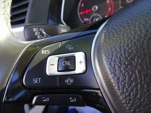 Used 2019 Volkswagen Jetta SE image 27