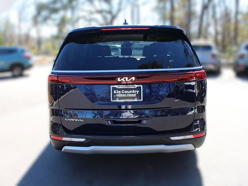 Certified 2024 Kia Carnival LX image 7