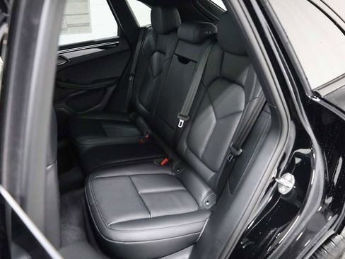 New 2026 Porsche Macan AWD/4WD image 36
