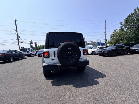 Used 2018 Jeep Wrangler Unlimited Sport AWD/4WD image 12