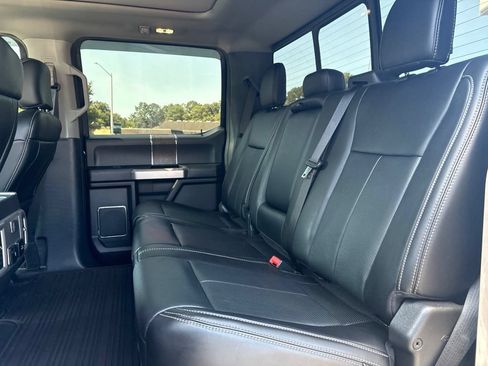 Used 2020 Ford F450 Lariat w/ Lariat Ultimate Package AWD/4WD image 32