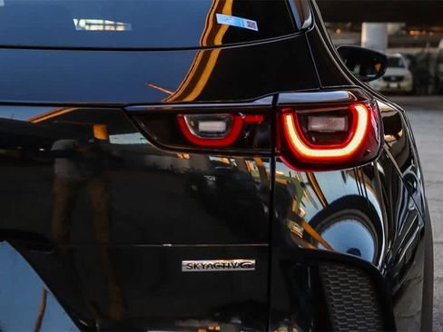 Used 2024 MAZDA CX-50 AWD 2.5 S w/ Preferred Package image 9