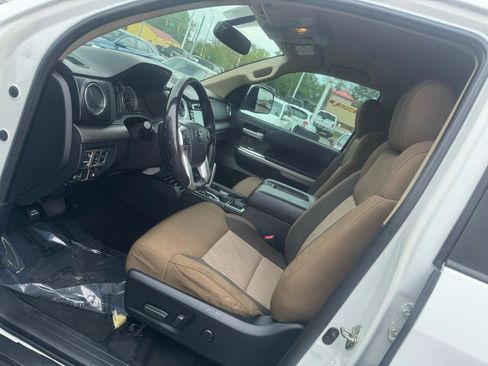 Used 2017 Toyota Tundra SR5 w/ SR5 Upgrade Package RWD image 22