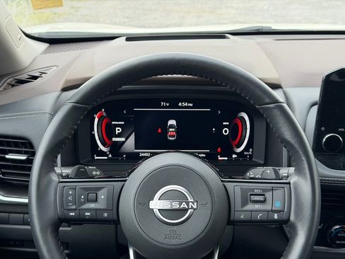 Used 2023 Nissan Rogue Platinum w/ Platinum Premium Package image 22