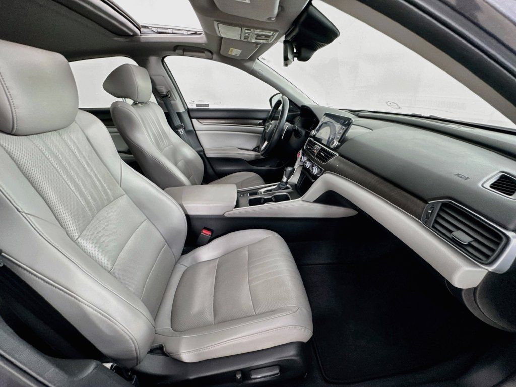Used 2018 Honda Accord Touring image 38
