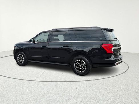 Used 2024 Ford Expedition Max XLT image 4
