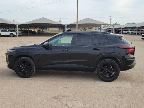 Used 2025 Chevrolet Trax ACTIV FWD image 5