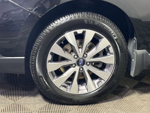 Used 2018 Subaru Outback 2.5i Touring image 12