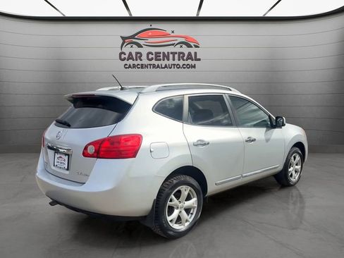 Used 2011 Nissan Rogue SV image 5