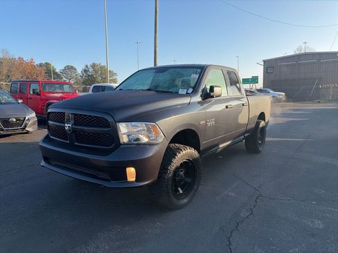 Used 2017 RAM 1500 Express image 3