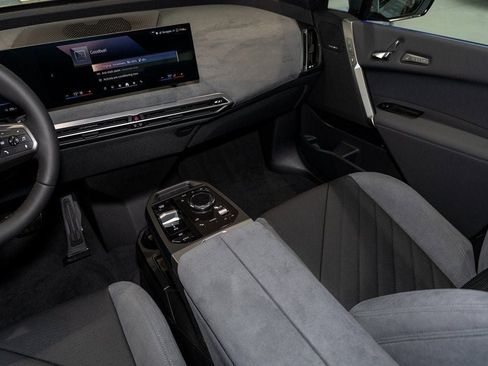 Used 2026 BMW iX xDrive60 w/ M Sport Package image 37