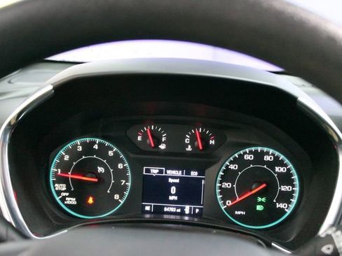 Used 2023 Chevrolet Equinox LS AWD/4WD image 17