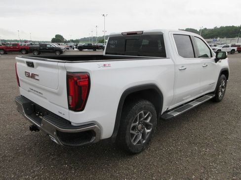 New 2026 GMC Sierra 1500 SLT w/ SLT Premium Plus Package AWD/4WD image 5