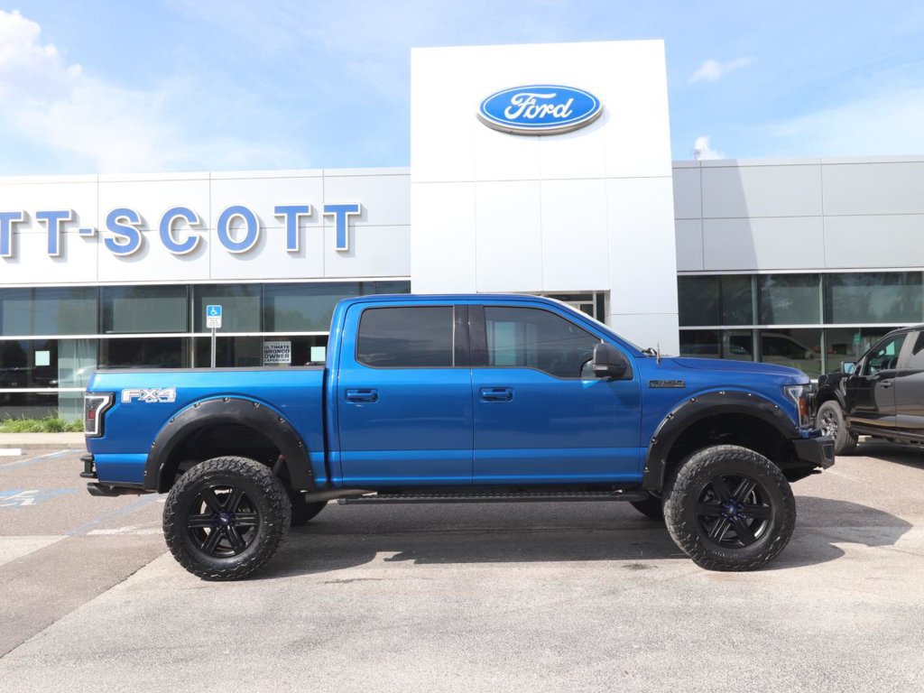 Used 2018 Ford F150 XLT w/ Equipment Group 302A Luxury AWD/4WD image 17
