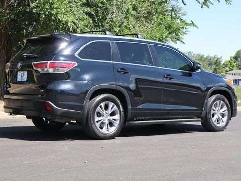 Used 2015 Toyota Highlander XLE FWD image 5
