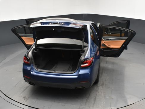 Used 2022 BMW 530i xDrive w/ M Sport Package image 29