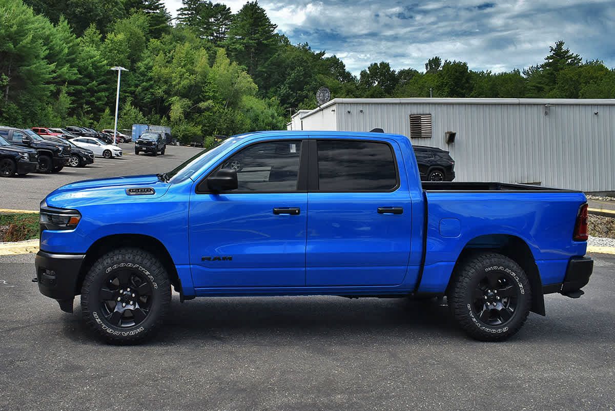 Used 2025 RAM 1500 Warlock AWD/4WD image 4
