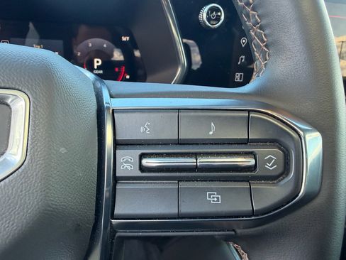 Used 2024 GMC Canyon AT4 w/ Technology Package image 21