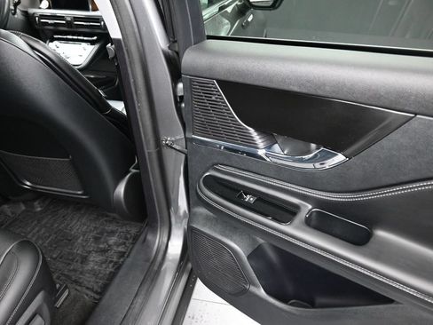 Used 2022 Lincoln Corsair Grand Touring AWD/4WD image 11