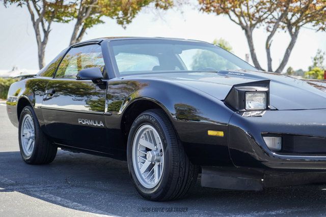 Used 1992 Pontiac Firebird Formula RWD image 89