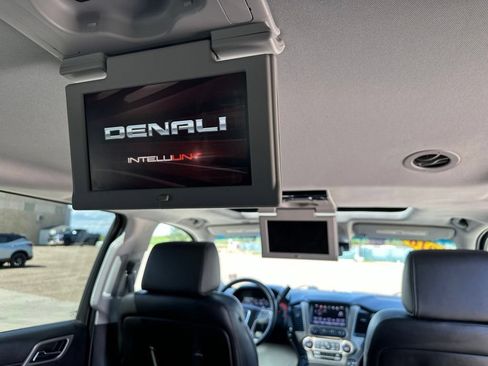 Certified 2016 GMC Yukon XL Denali w/ Open Road Package AWD/4WD image 29