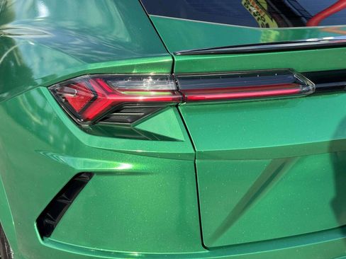 Used 2021 Lamborghini Urus AWD/4WD image 20