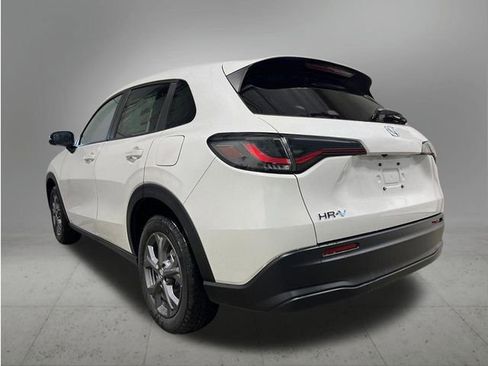 New 2026 Honda HR-V LX image 3