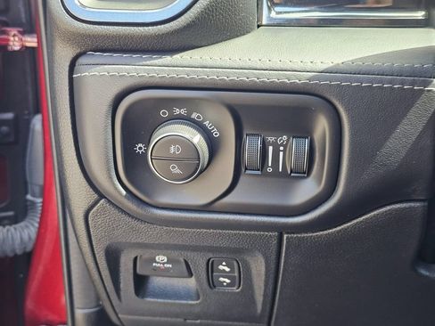 Used 2022 RAM 1500 Limited AWD/4WD image 31
