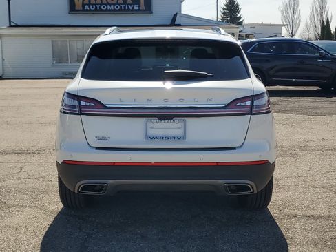 Used 2022 Lincoln Nautilus Reserve w/ Equipment Group 201A image 5