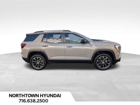 Used 2025 GMC Terrain Elevation w/ Elevation Premium Package image 12