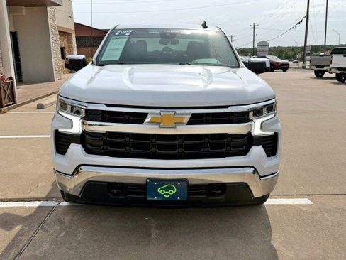 Certified 2022 Chevrolet Silverado 1500 LT AWD/4WD image 8
