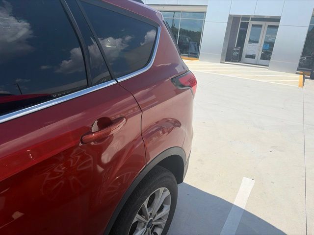 Used 2019 Ford Escape SEL AWD/4WD image 4