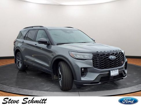 Used 2025 Ford Explorer ST AWD/4WD image 32