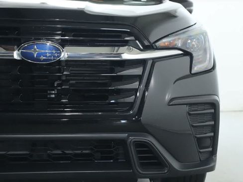 Certified 2023 Subaru Ascent Premium w/ Convenience Package AWD/4WD image 7