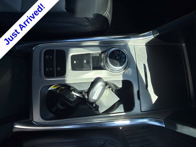 Used 2022 Ford Explorer XLT w/ Equipment Group 202A RWD image 26