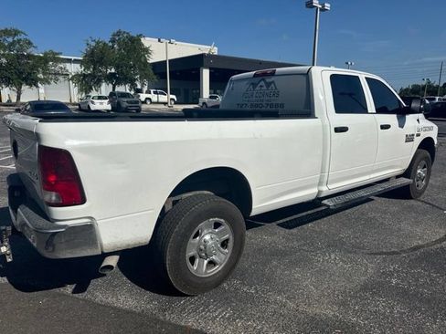 Used 2018 RAM 2500 Tradesman w/ Chrome Appearance Group AWD/4WD image 4
