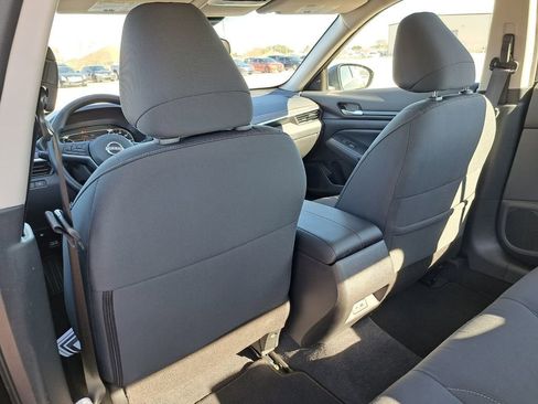 Used 2025 Nissan Altima 2.5 SV image 22