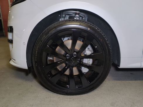 New 2026 Land Rover Range Rover Sport Dynamic SE AWD/4WD image 9