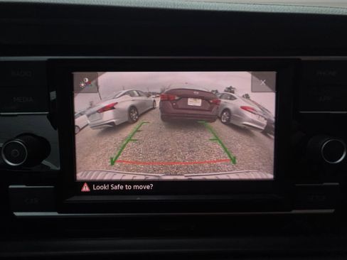 Used 2019 Volkswagen Jetta SE FWD image 32