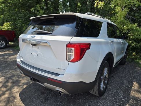 Used 2022 Ford Explorer Limited w/ Class IV Trailer Tow Package AWD/4WD image 4
