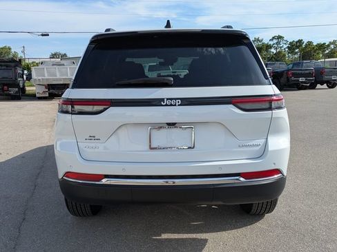 New 2025 Jeep Grand Cherokee Laredo X w/ Luxury Tech Group I AWD/4WD image 5