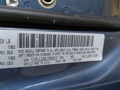 Used 2020 Jeep Cherokee Latitude FWD image 33
