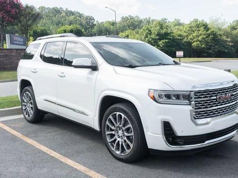 Used 2023 GMC Acadia Denali FWD image 3