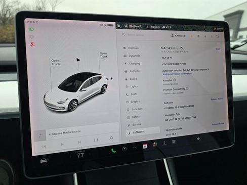 Used 2020 Tesla Model 3 Standard Range Plus image 3